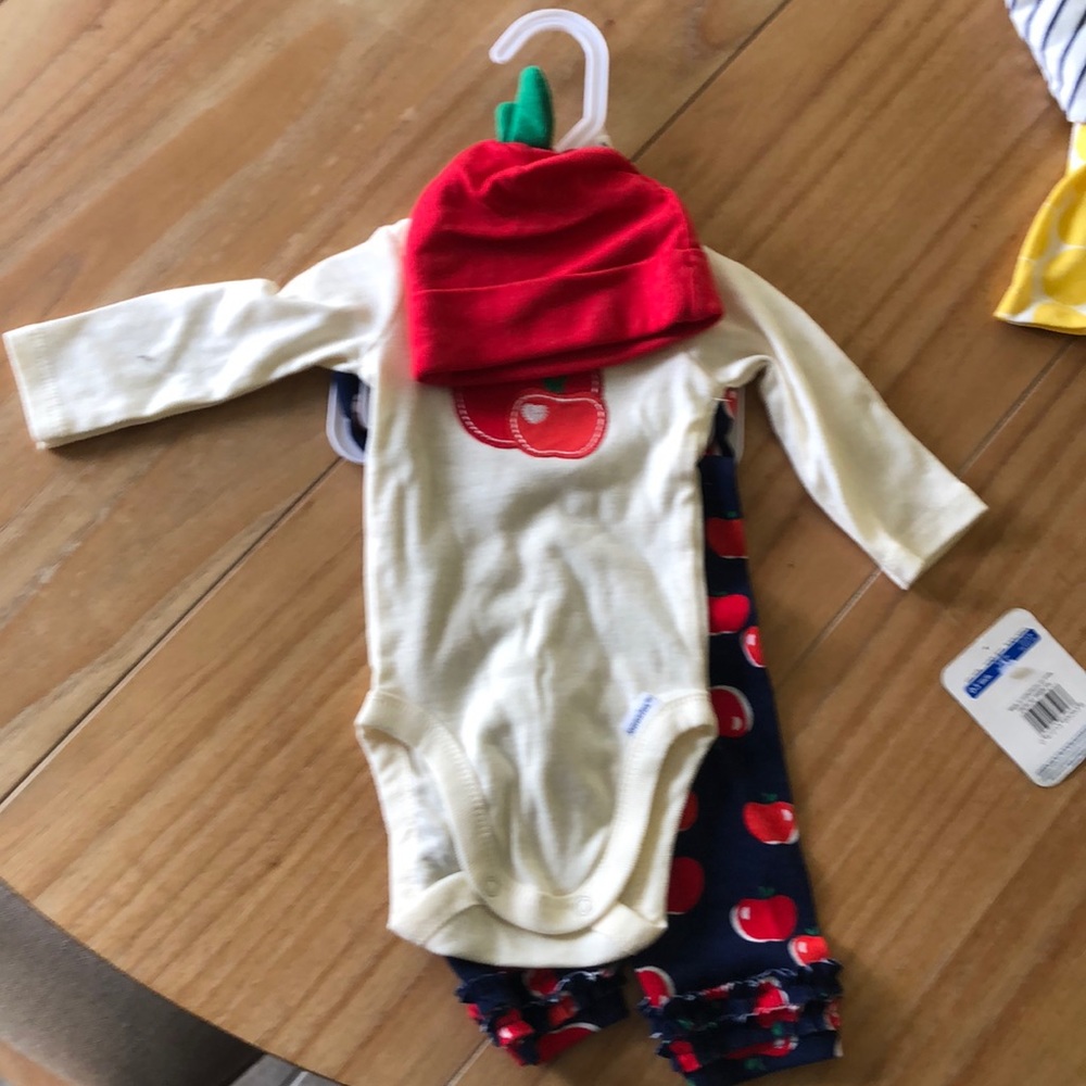 0/3 months onesie and pants set by Gerber